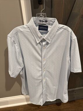 Light Blue Short-Sleeve Printed Shirt
